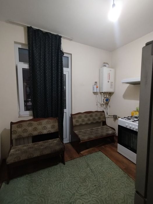 Sotiladi srochni 1 xona