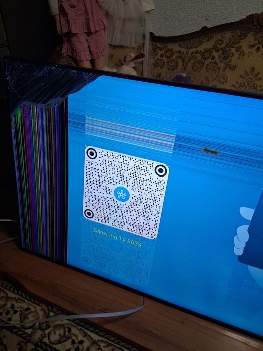 Vănd  TV Samsung  qled, cu un defect