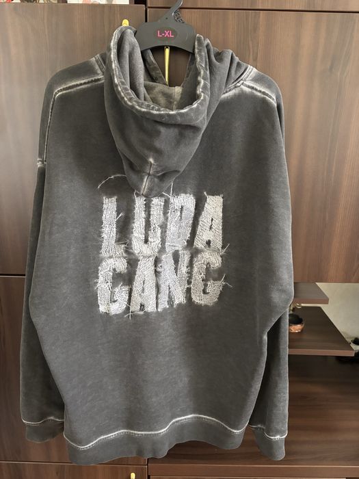 Luda hoodie много запазено!