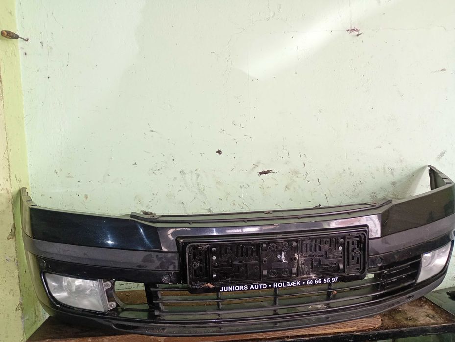 Bara Fata Skoda Octavia 2 cu Senzori de Parcare si Proiectoare de Ceata