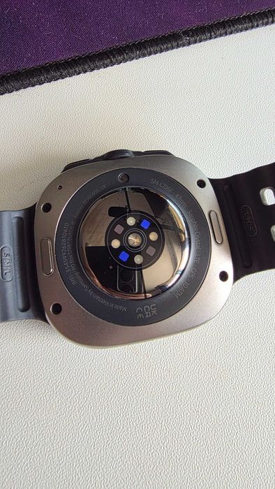 Samsung Galaxy Watch Ultra 2024 LTE Titanium Silver - Отлично състояние