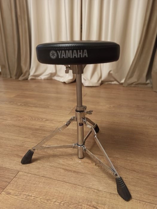 Стул барабанщика Yamaha