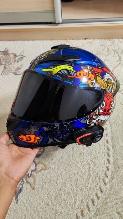 Шлем с наушниками