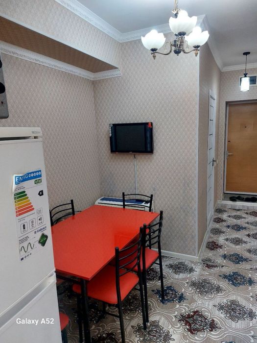 Ijaraga beriladi oilaga va 3 ta qizlarga 1 xonali