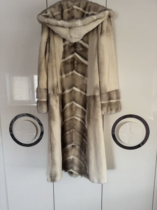 Продам шубу норковую