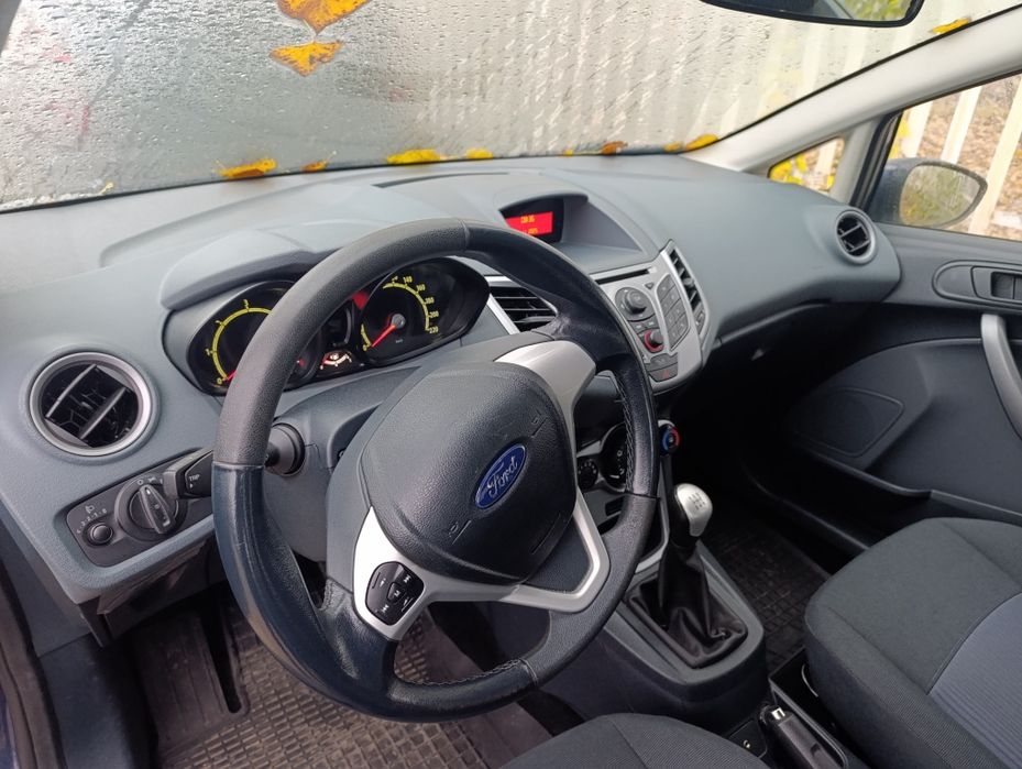 Ford fiesta 1.4tdci  2010г