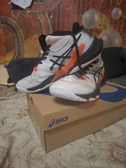 Кроссовки Asics Metarise