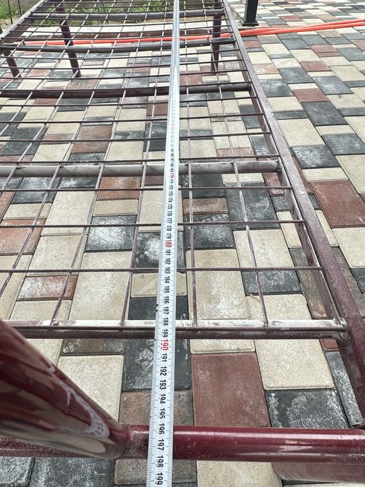 Кровать металлическая