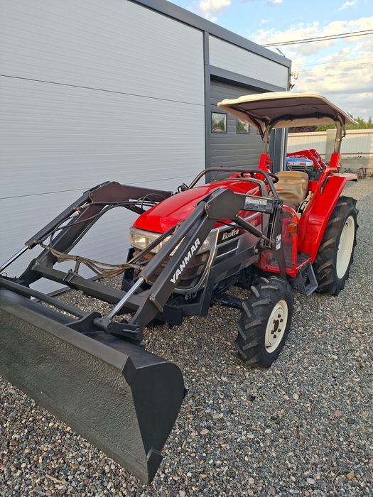 Tractor japonez kubota yanmar US27cp 4x4 Model 2009