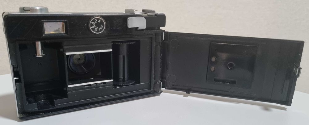 Фотоаппарат Зенит-Е и Вилия Авто