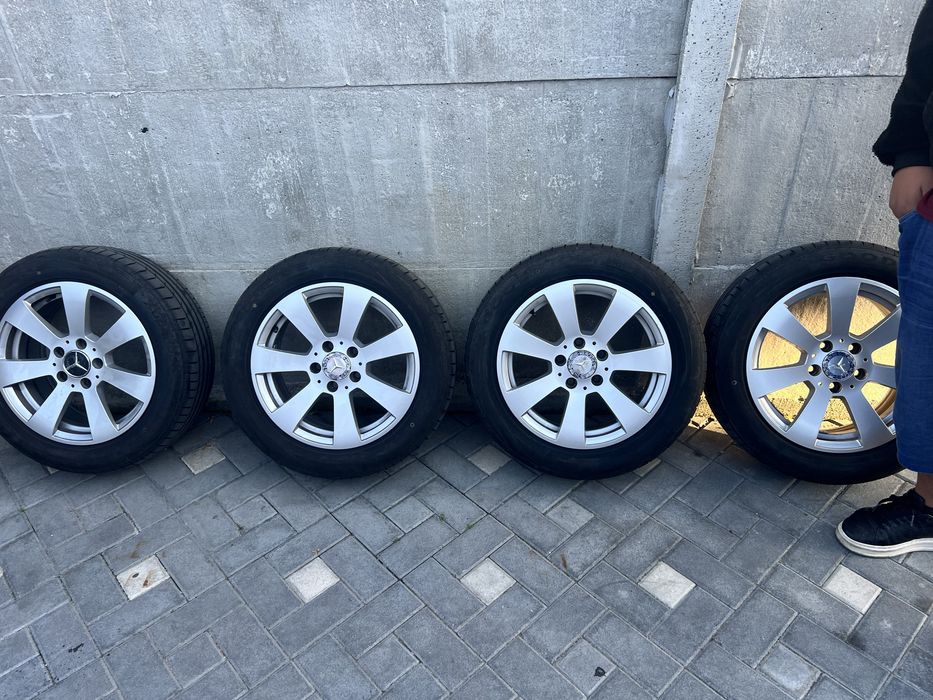 205/55 R16 2024 Iarna 4 bucăți 1900 lei negociabil Rulate foarte puțin Nu sunt lovite Fără nicio problemă Stare foarte bună