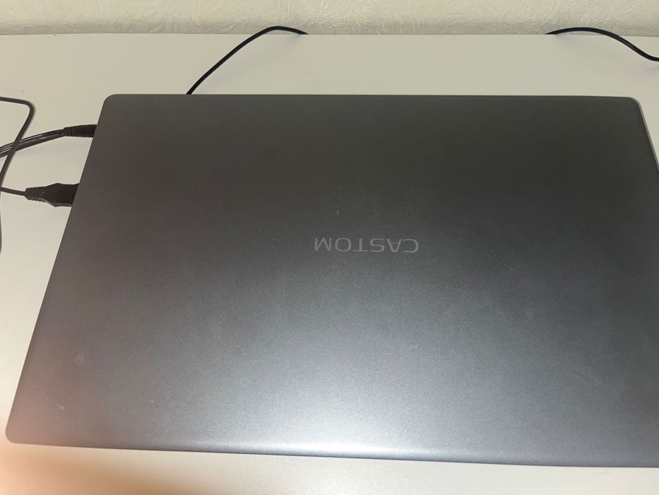 Ноутбук сатылады.