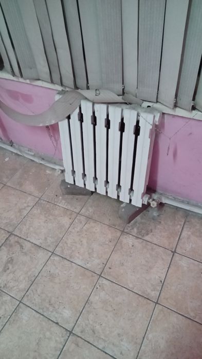 Продам радиаторы отопление, чугун.