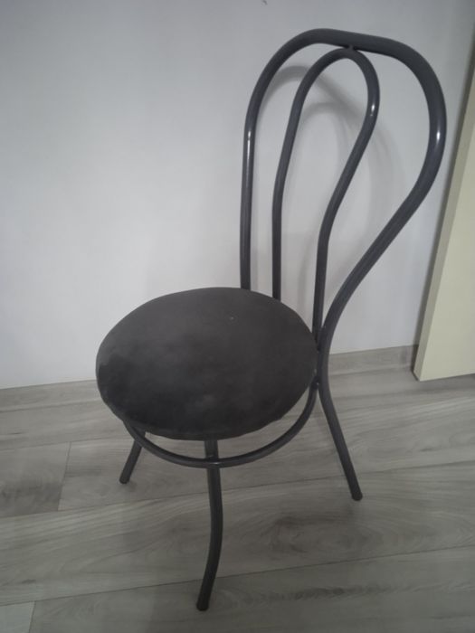 Продам стол и стульчики