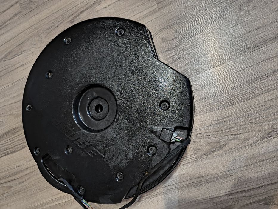 Субуфер и тонколони.Работят перфектно.