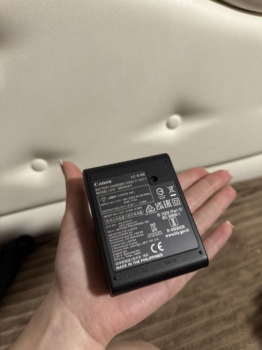 Камера кэнон 2000d