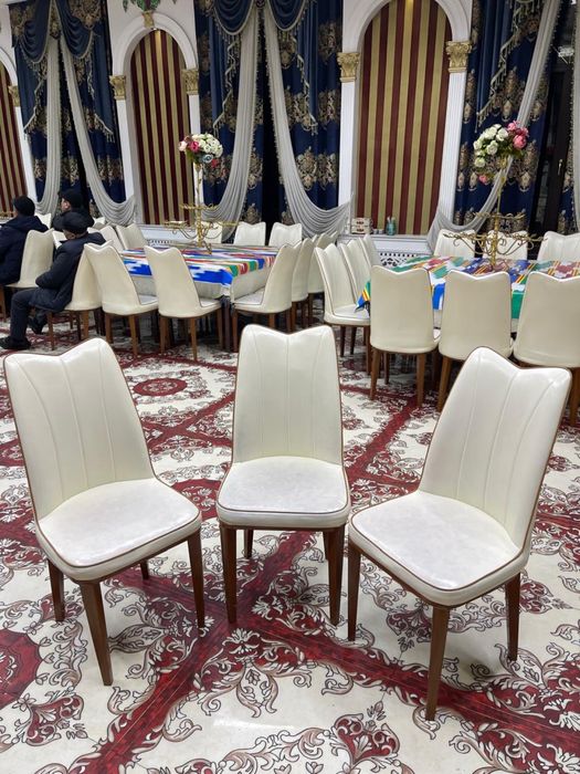 Срочно продам стулья