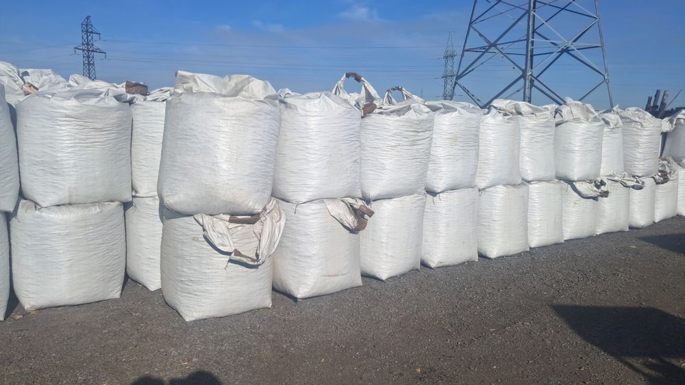 В продаже универсальный утеплитель керамзит