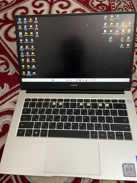 Huawei mate book d14