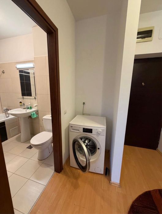 Studio spatios plus garaj inchis