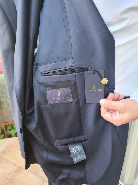 Vând costum elegant nou bărbați,nr 54 din lână, cu eticheta