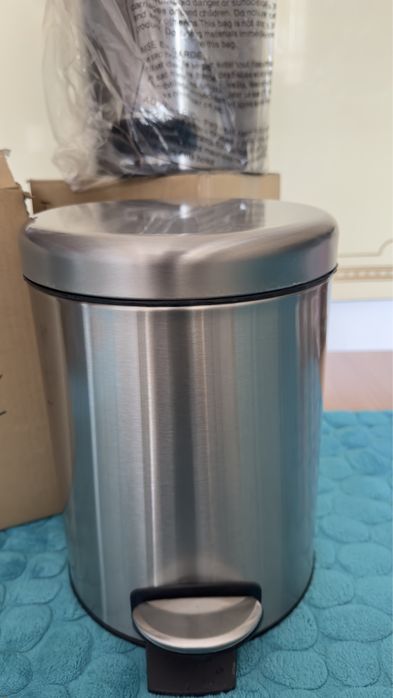 Мусорное ведро для туалета