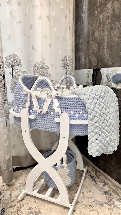 Вязаные люльки, пледы, корзины и игрушки на заказ и в наличии