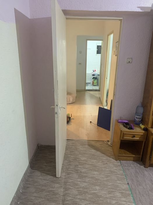 Apartament 2 camere de vanzare statie 1 mai