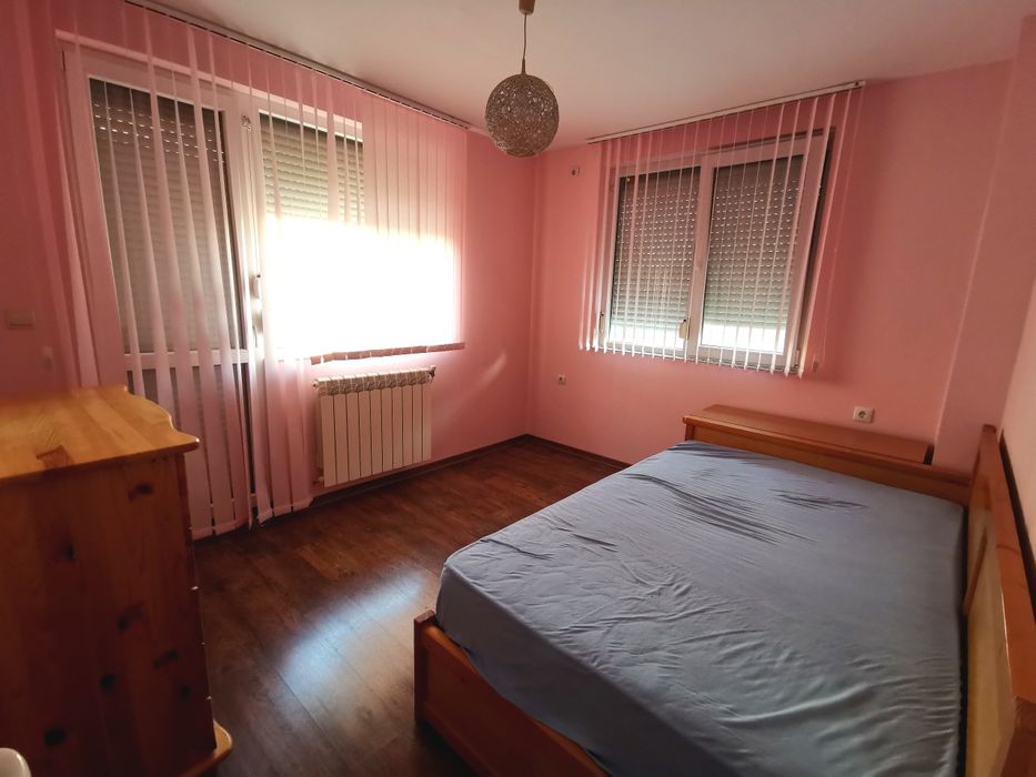 Дава се под наем Тристаен апартамент в Плевен, 9-ти квартал - 65 кв.м за 357 € - Снимка #9