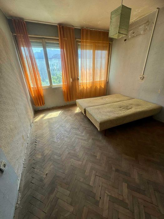 Продава се Тристаен апартамент в Търговище, Център - 78 кв.м за 915 €/кв.м - Снимка #6