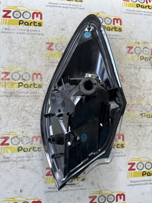 Lampa stop dreapta spate pe aripa Ford Puma