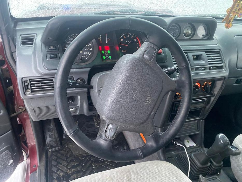 Продам Mitsubishi Pajero