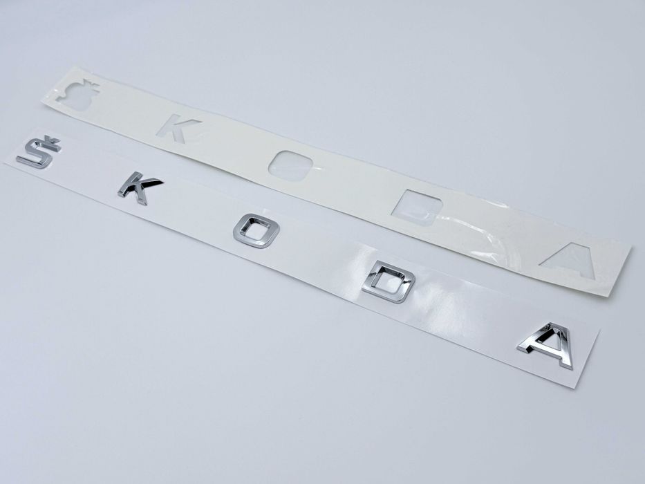 Emblema Compatibila SKODA spate scris mare crom