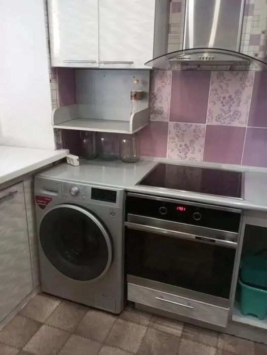 продам двухкомнатную кварииру