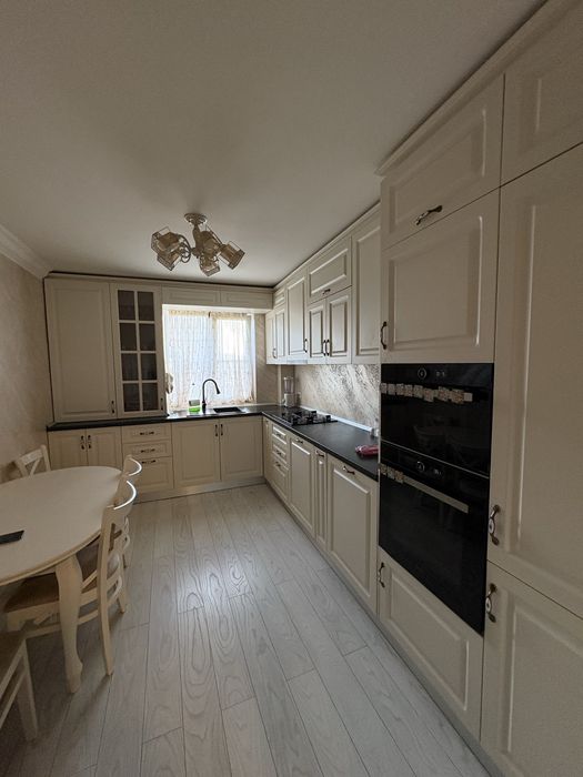 Apartament 4 camere - Central - 100 mp - Mobilat