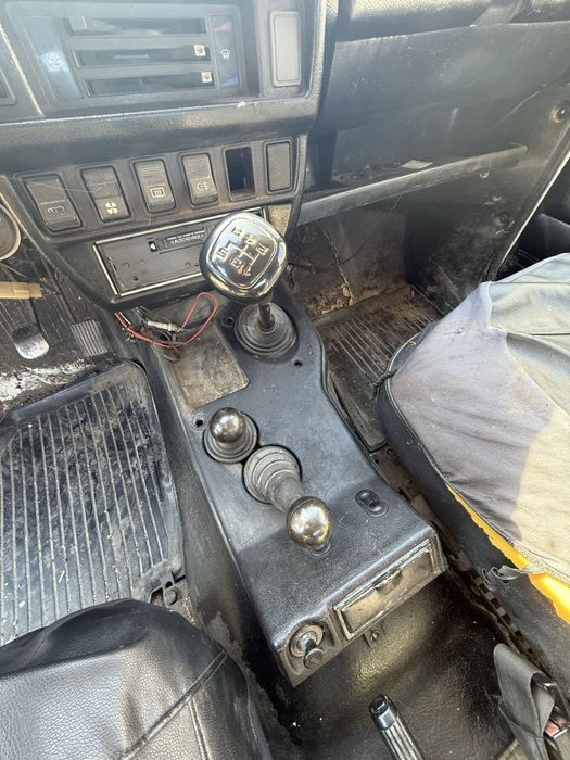 Лада нива 1.7 безниз за части