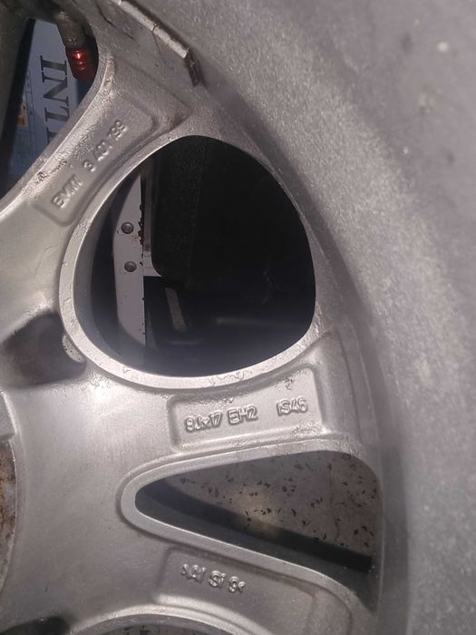 Зимни гуми с оригинални лети джанти за БМВ Х3 Е83 .