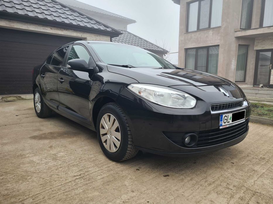 Renault Fluence. an 2010 luna 6, 1.6 16V, benzina, 181000 KM REALI