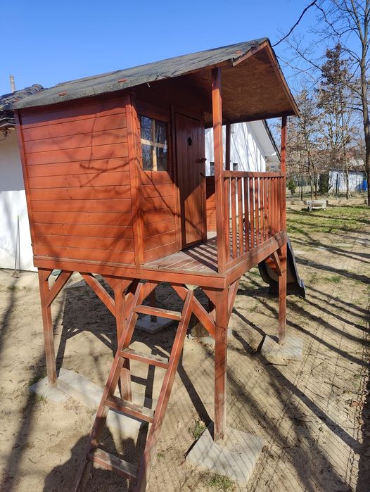 Căsuță pentru copii de gradina din lemn