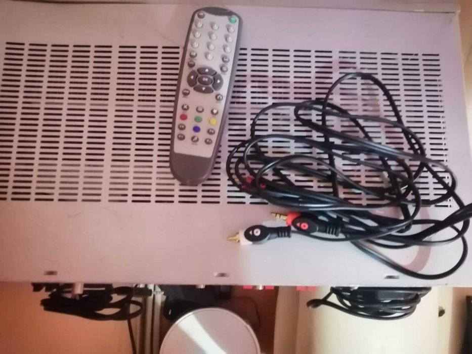 AUDIO I VIDEO  усилвател KENWOOD като ново