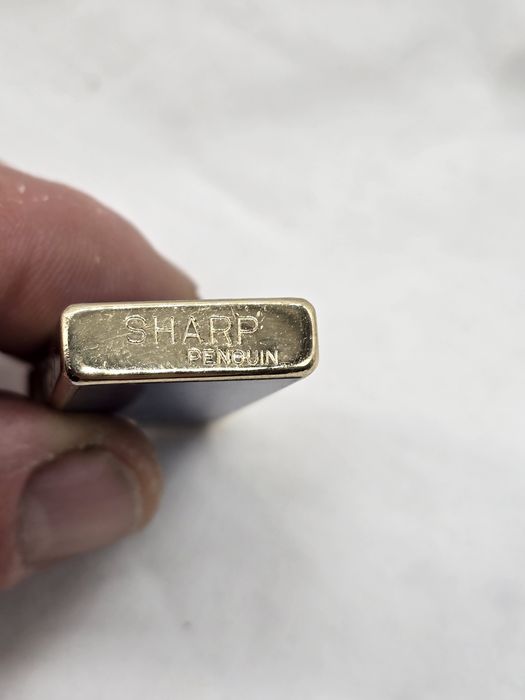 Bricheta veche Sharp