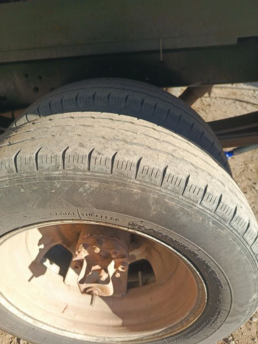 Продам резину б/у Газель