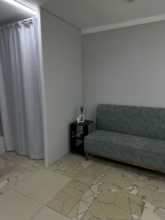 Сдам Рабочее место в субаренду (кушетка)