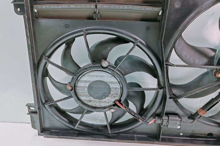 Electroventilator Racire 1K0121207BC Skoda Octavia a 2-a generatie se