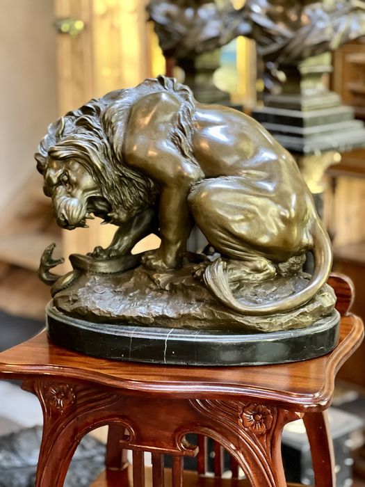 Statuetă Bronz *** vintage / antic / vechi / retro ***