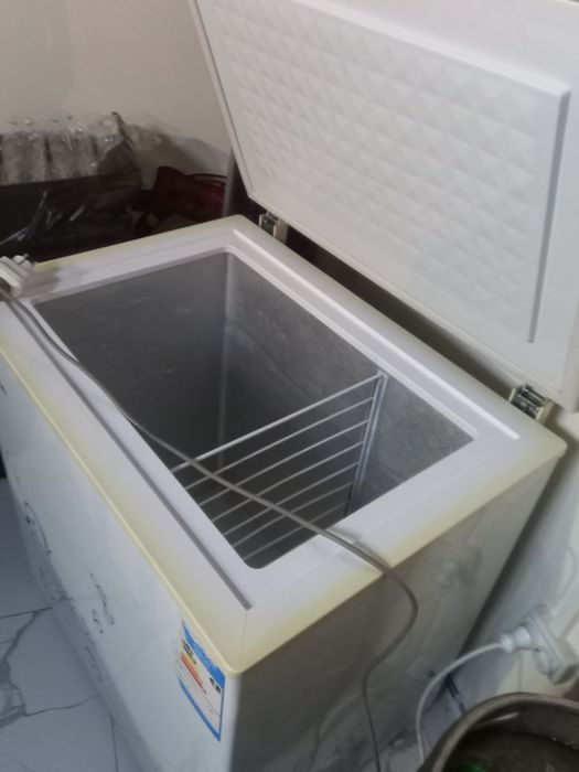 Продам морозильную камеру