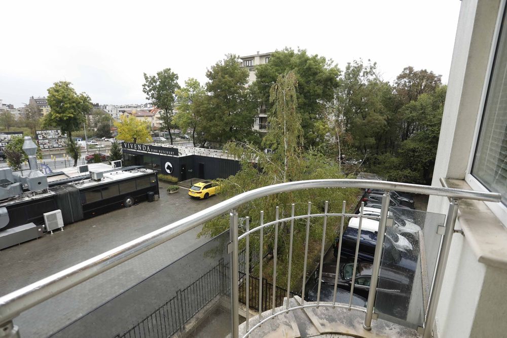 Дава се под наем Четиристаен апартамент в София, Кръстова вада - 150 кв.м за 1300 € - Снимка #21