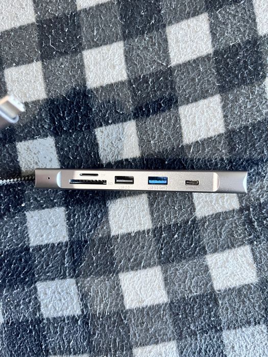 Adaptor Hub USB-C la USB, HDMI, SSD Nvme