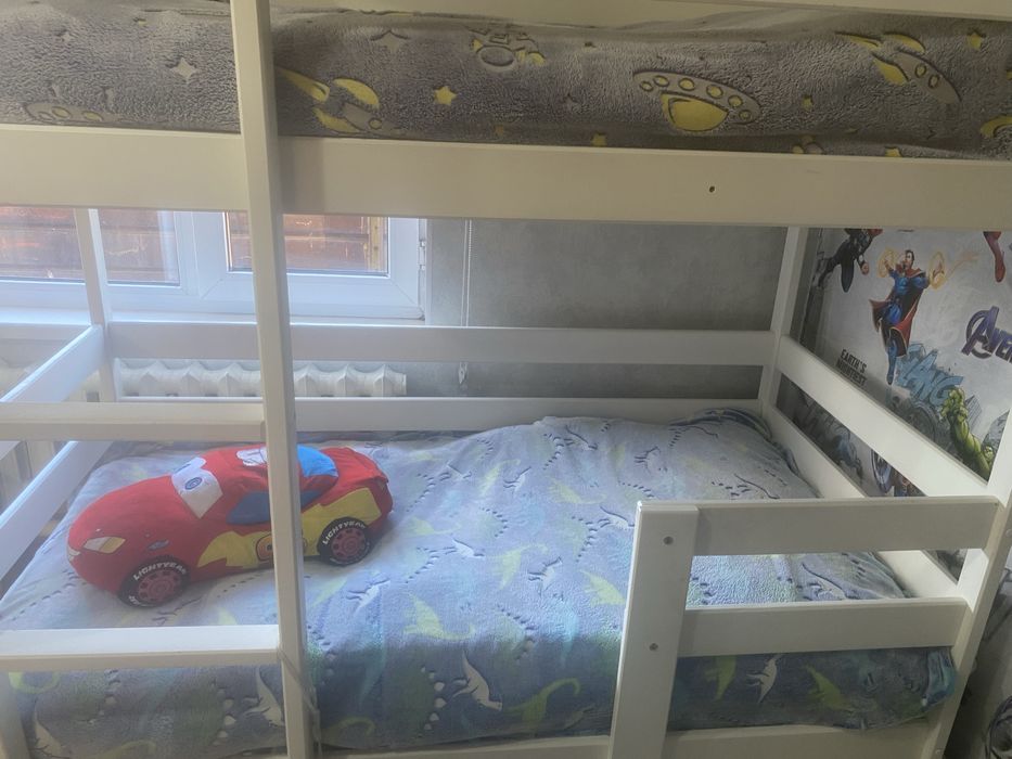 Двухъярусная кровать