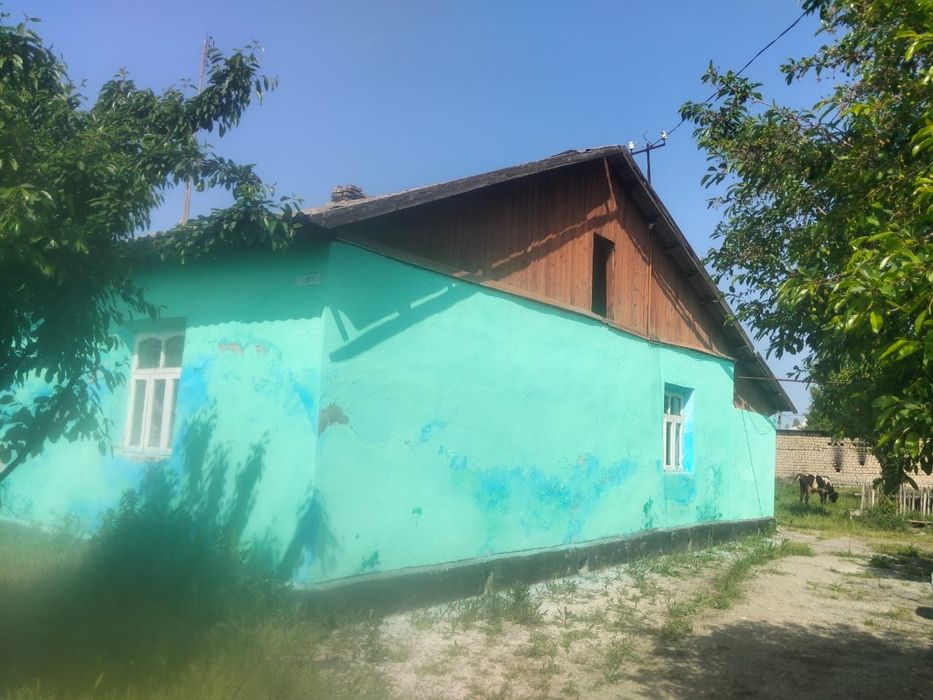 Uy sotiladi 12 sotix